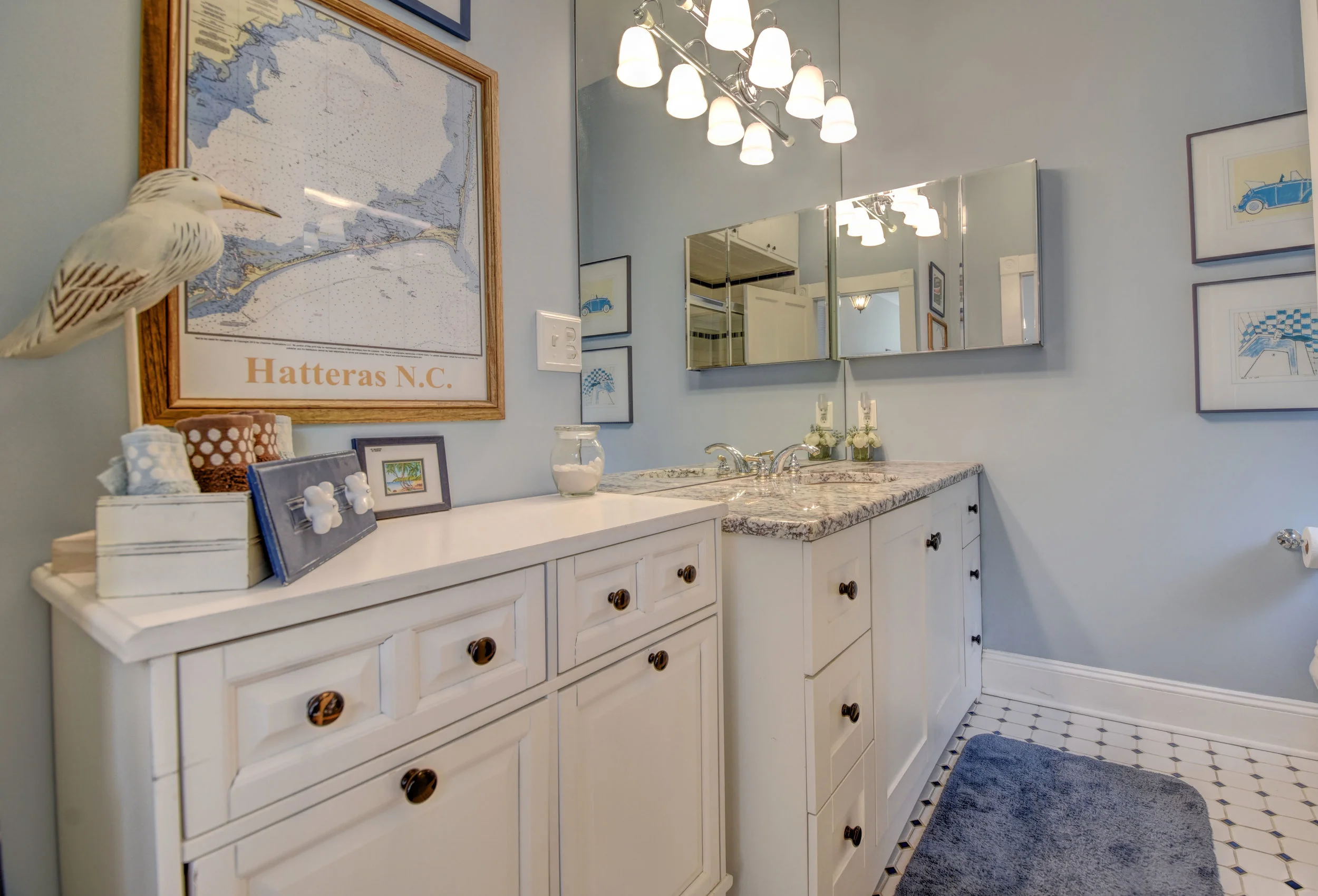 605 Dock St Wilmington NC-print-038-48-Bathroom 2-4200x2856-300dpi.jpg