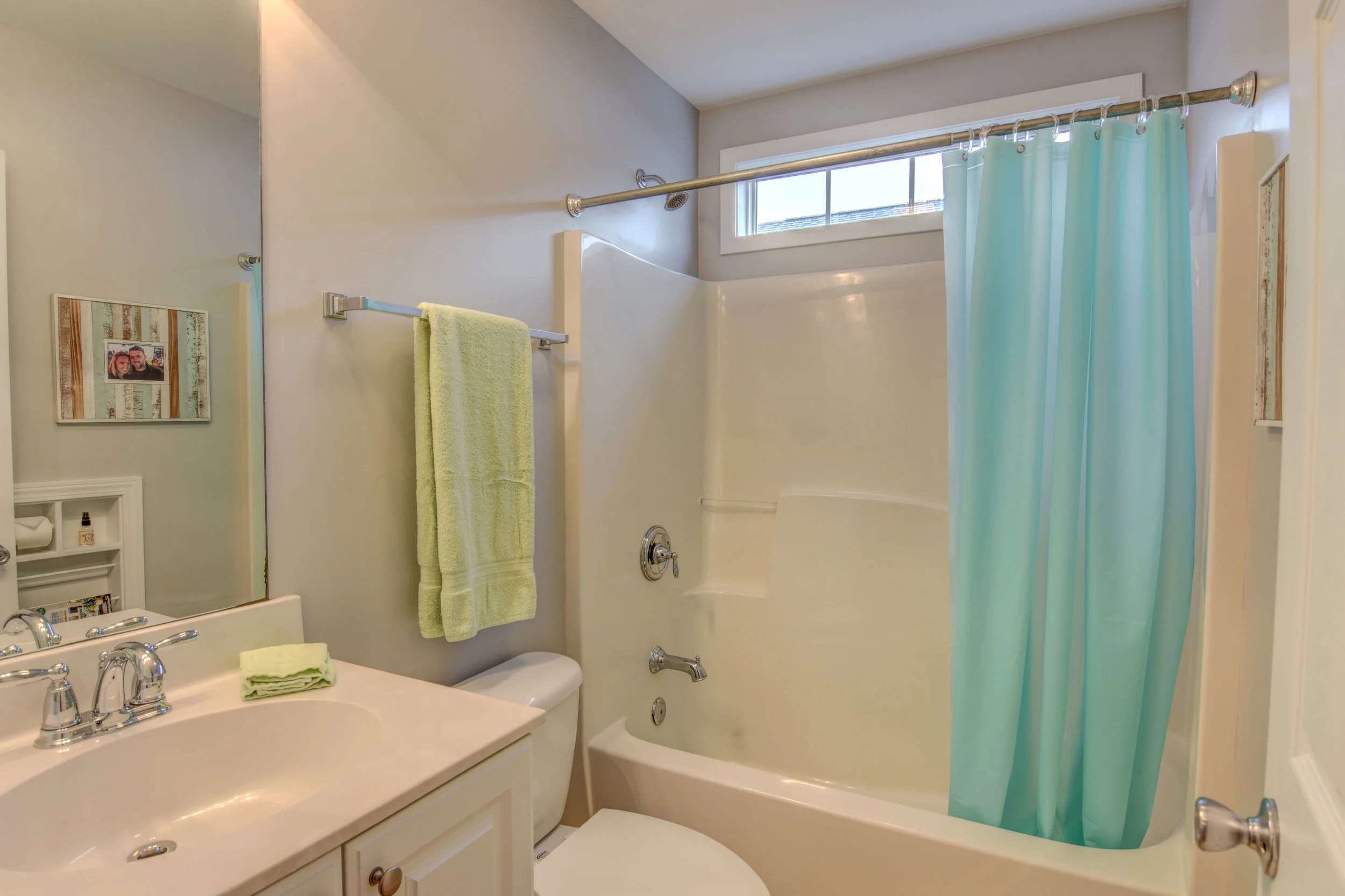 5083 Northgate Dr Leland NC-print-021-18-Bathroom 2-4200x2799-300dpi.jpg