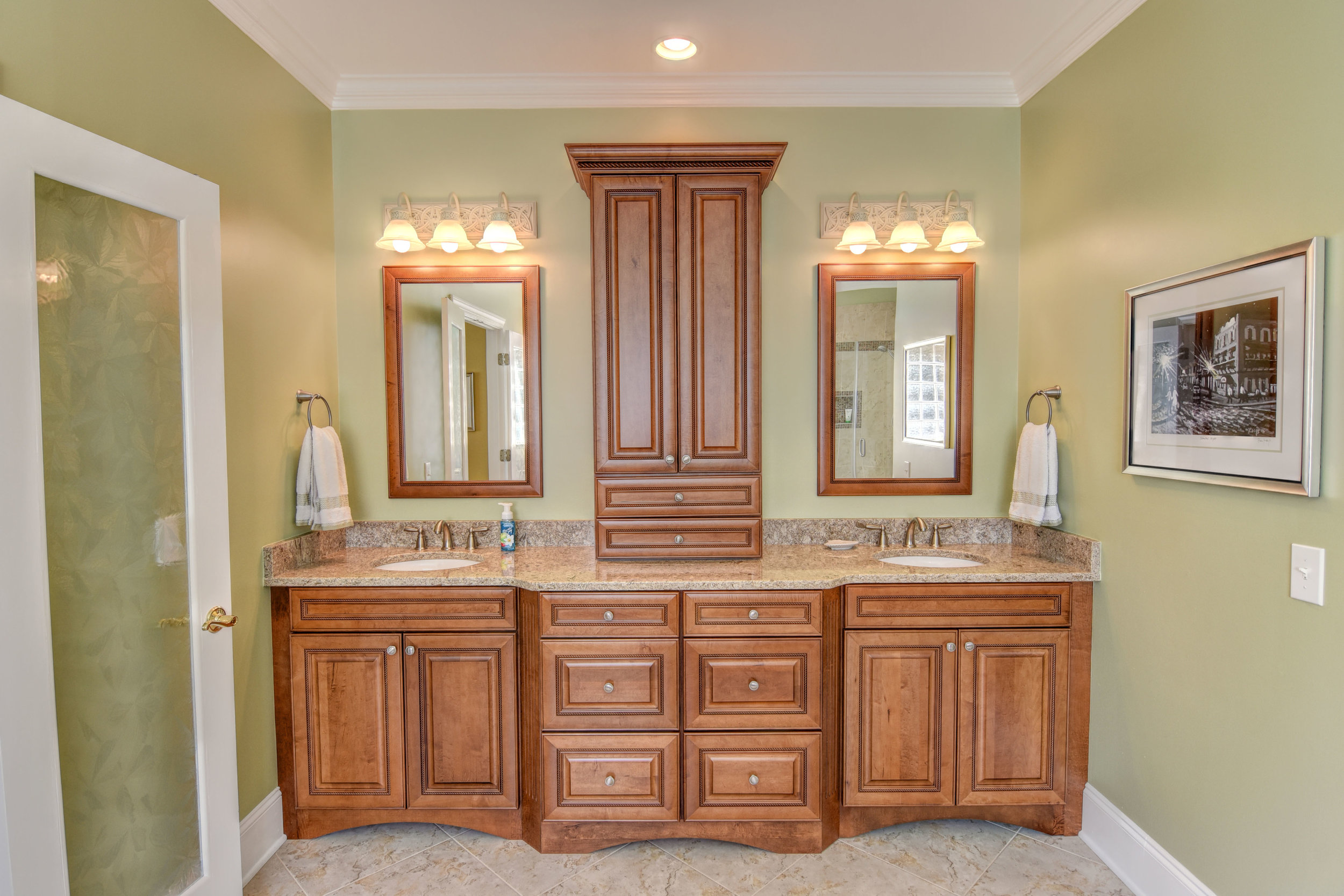 5024 Crown Point Ln Wilmington-print-024-27-Master Bath-4200x2801-300dpi.jpg