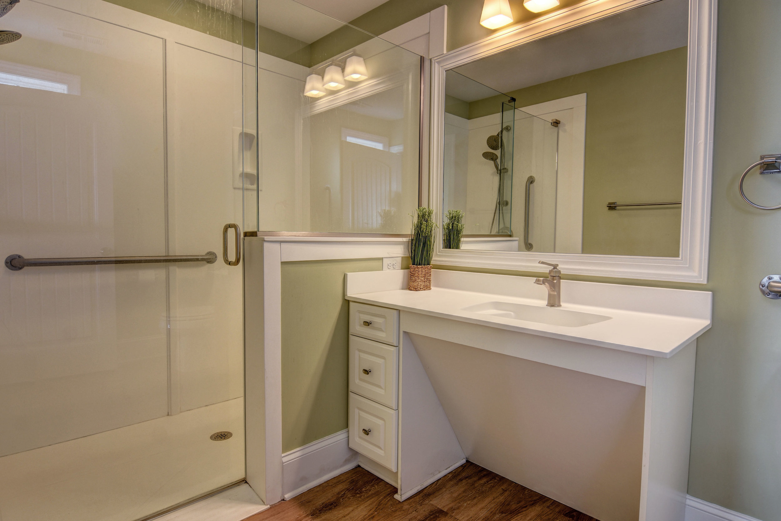 4258 Island Dr North Topsail-print-031-3-Bathroom-4200x2802-300dpi.jpg