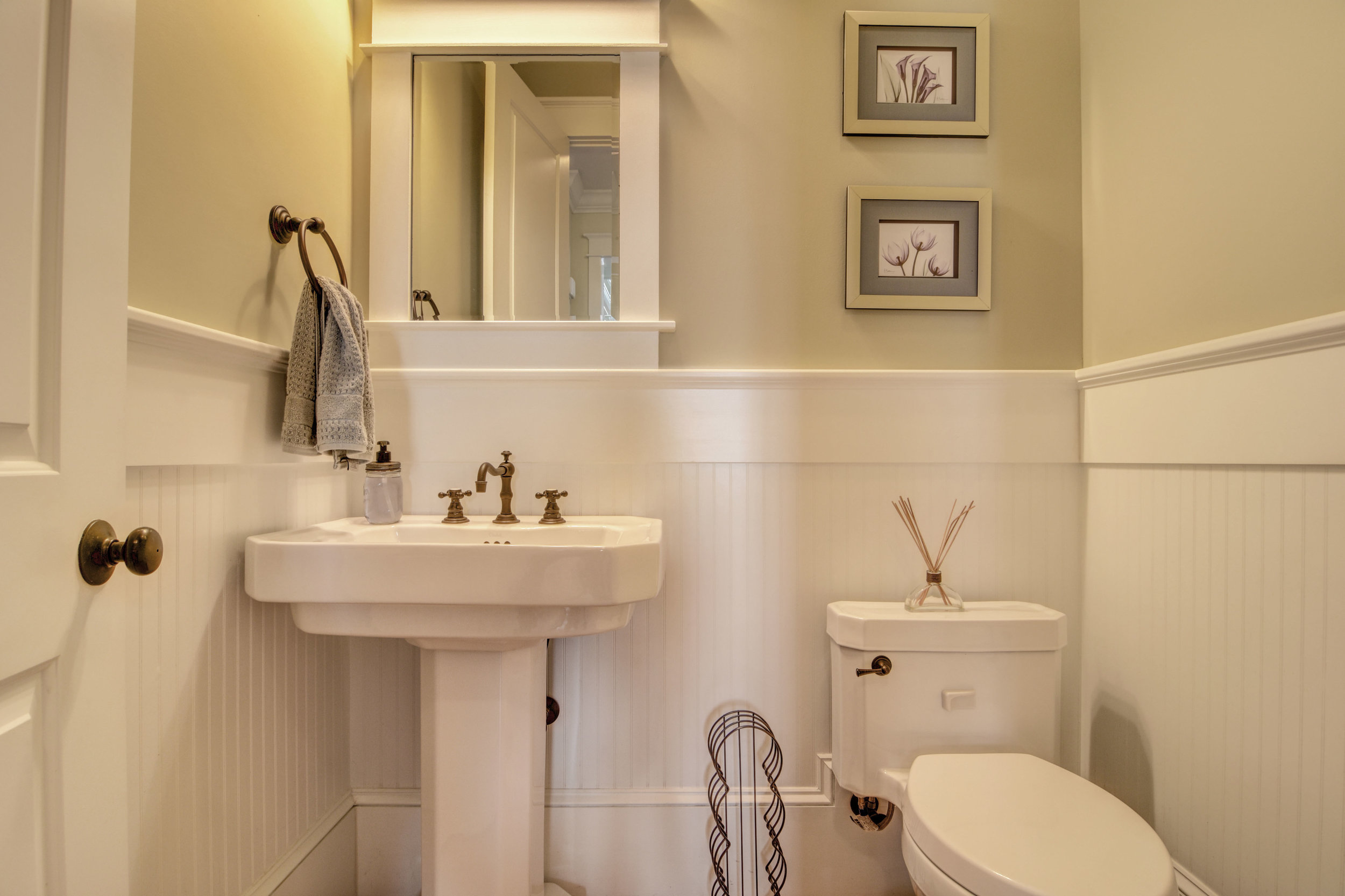 1037 Anchors Bend Way-print-014-16-Half Bathroom-4200x2800-300dpi.jpg