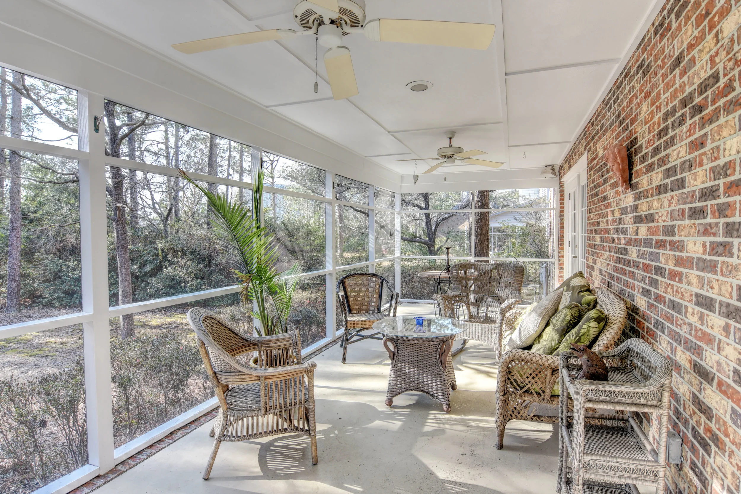 2126 Gloucester Pl Wilmington-print-005-3-DSC 0748 49 50-4200x2803-300dpi.jpg