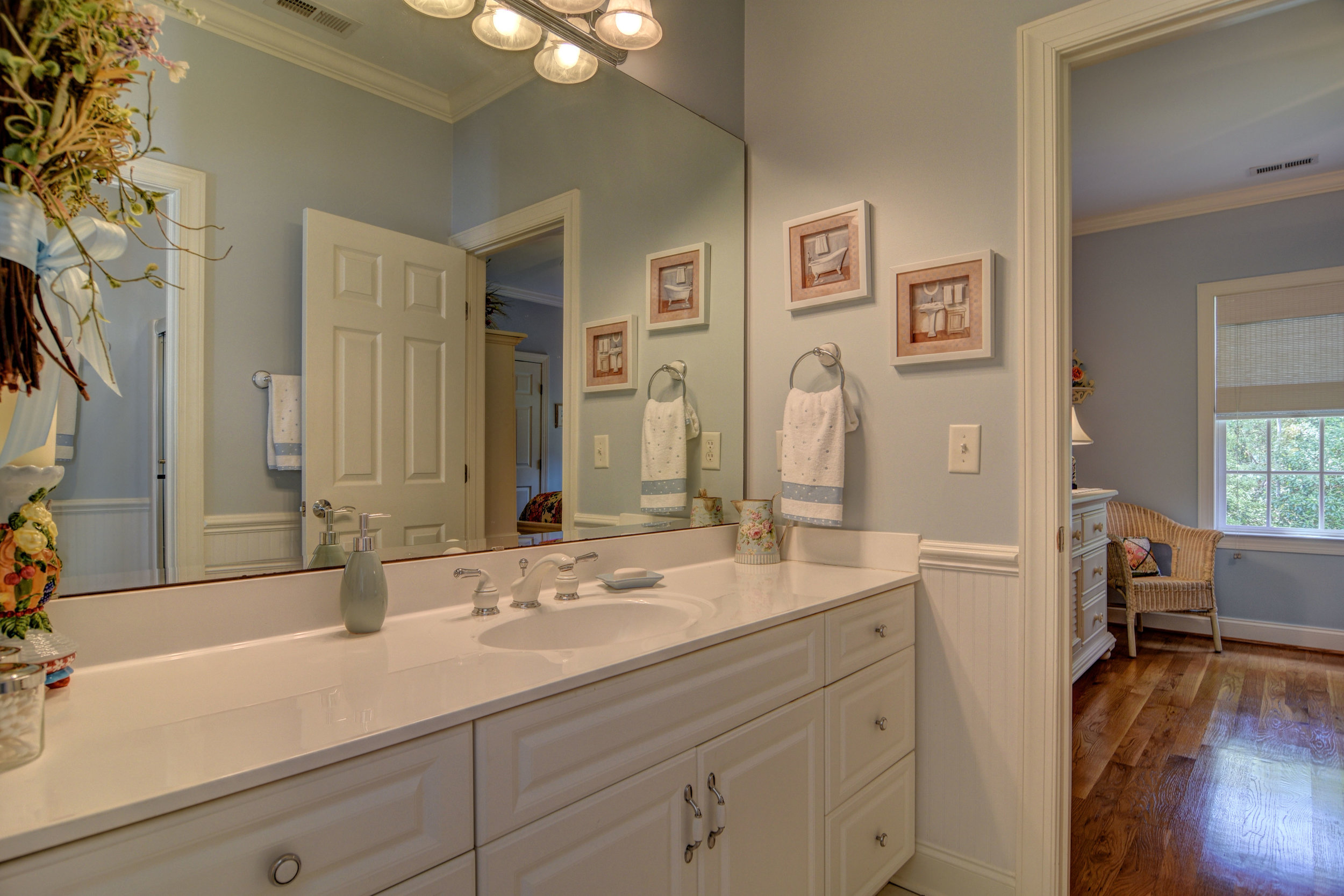 2114 Bay Colony Ln Wilmington-print-023-18-Bathroom 3-4200x2801-300dpi.jpg