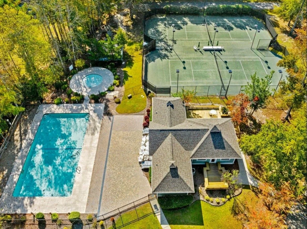 052_poolcourts_879.jpg