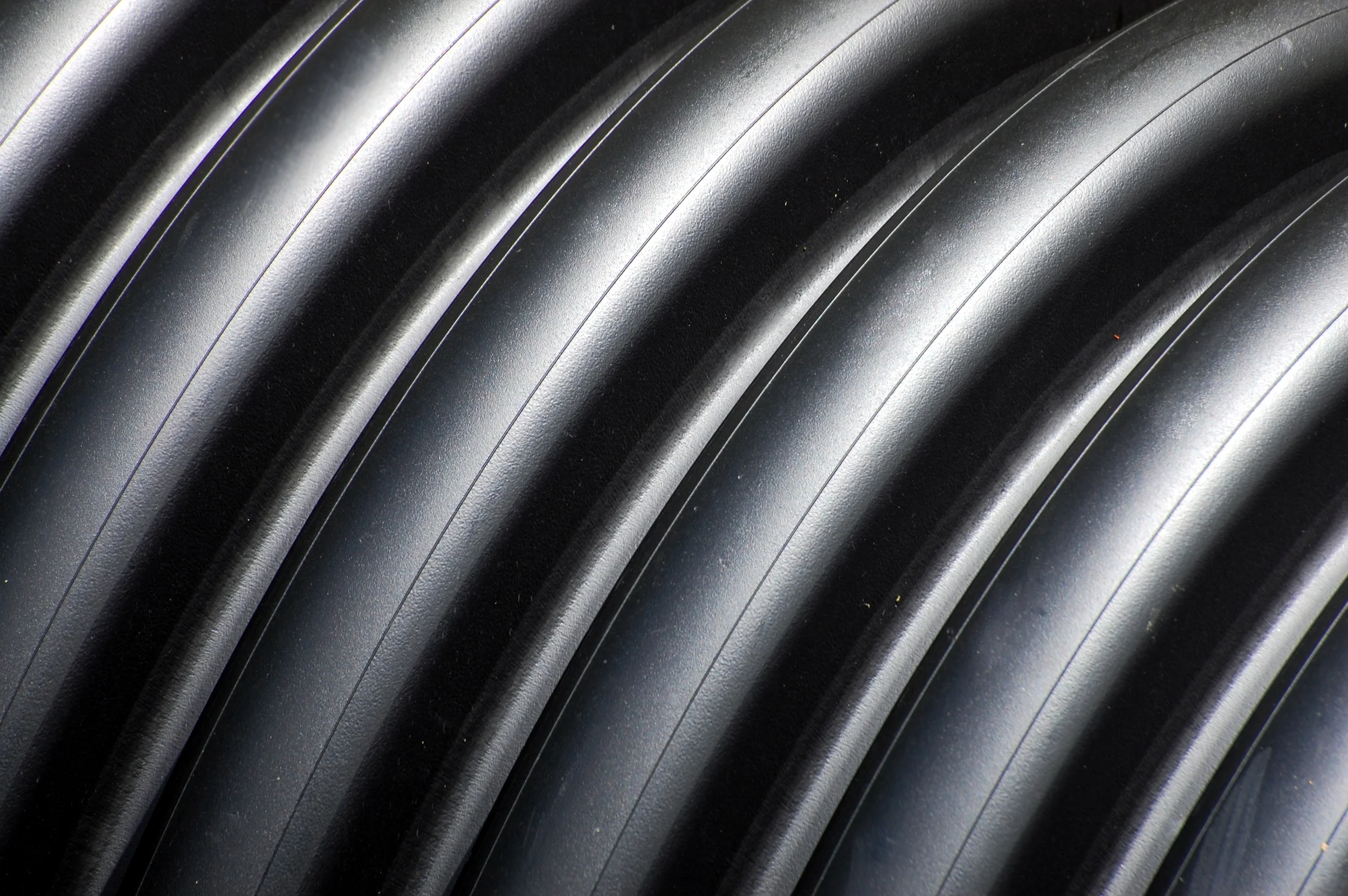 black-plastic-pipe-1471455-o.jpg