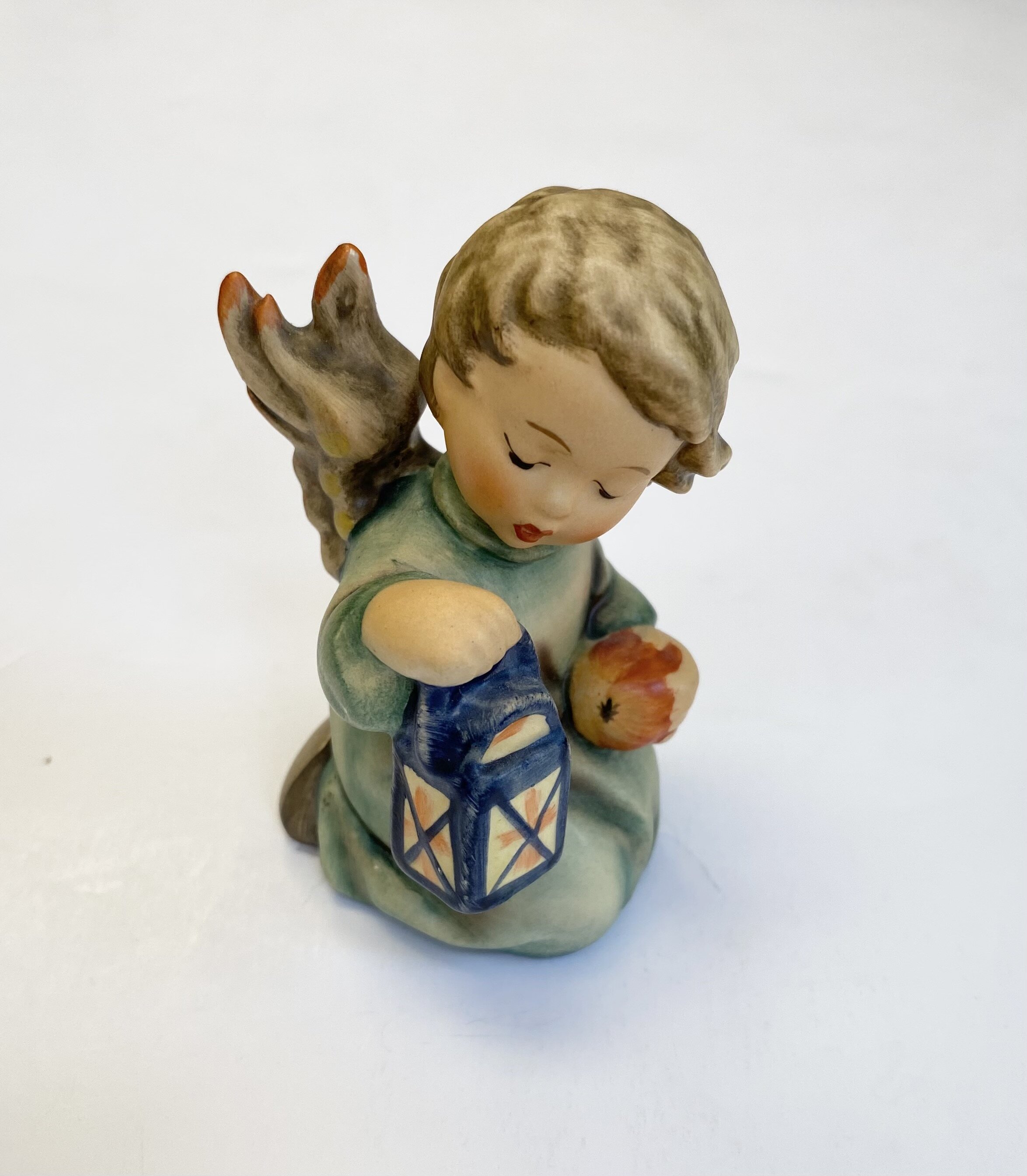 Hummel - Angel with Lantern 