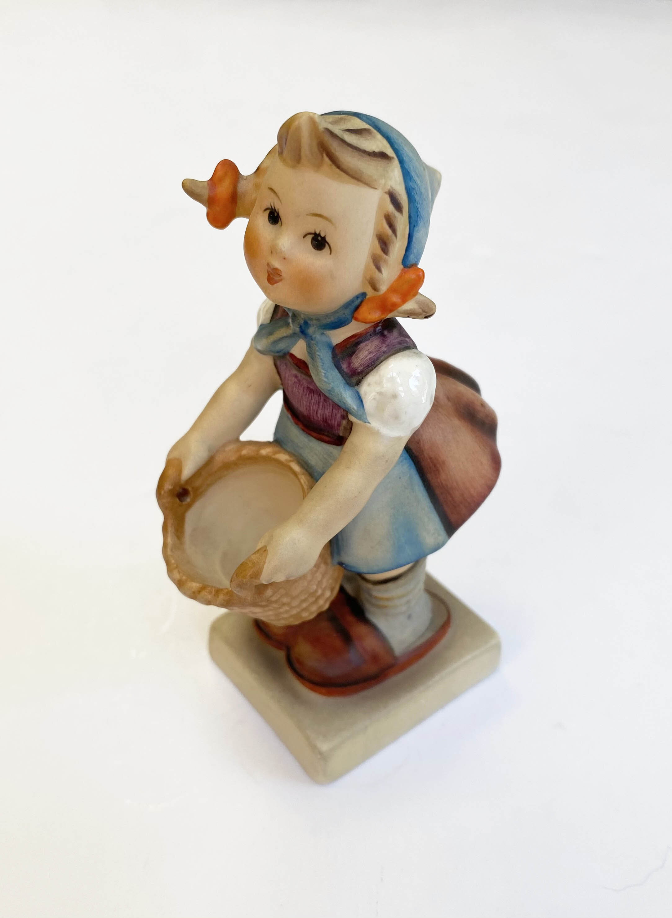 Hummel - Girl with Basket