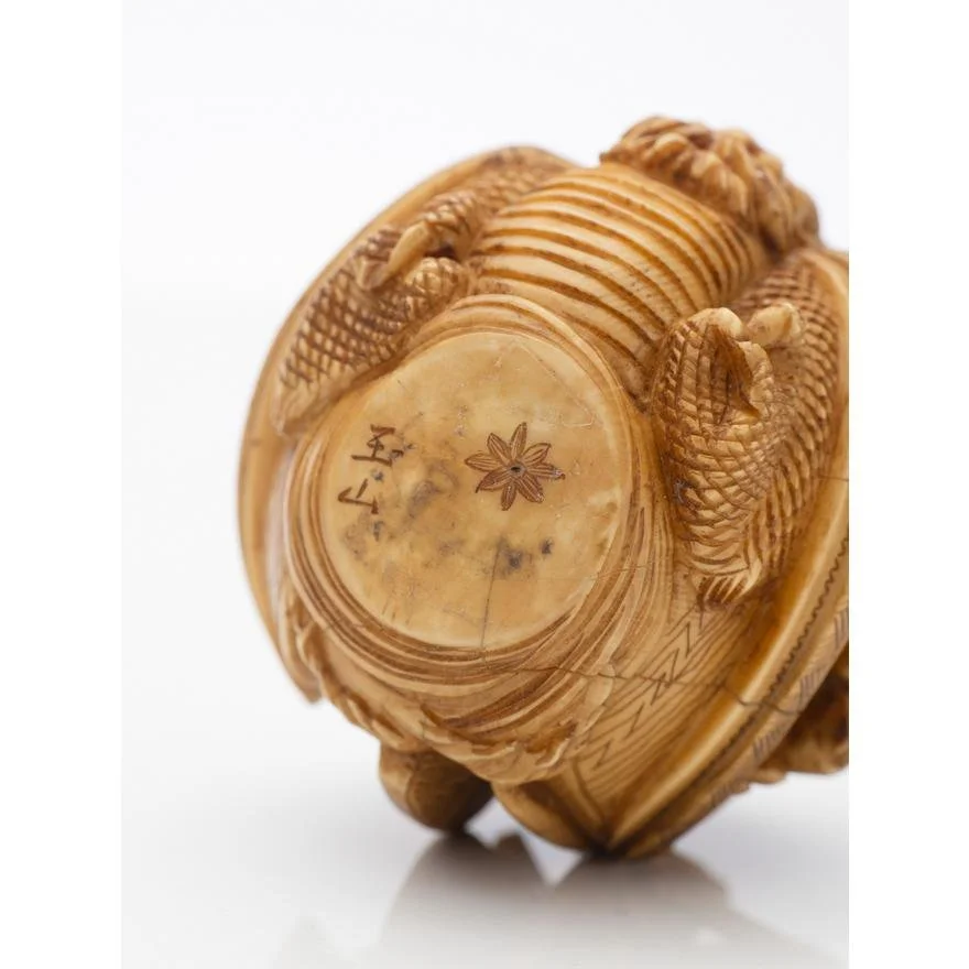 IVORY OKIMONO OF TRAVELLERS ON A BOAT, 19TH CENTURY 4.jpg