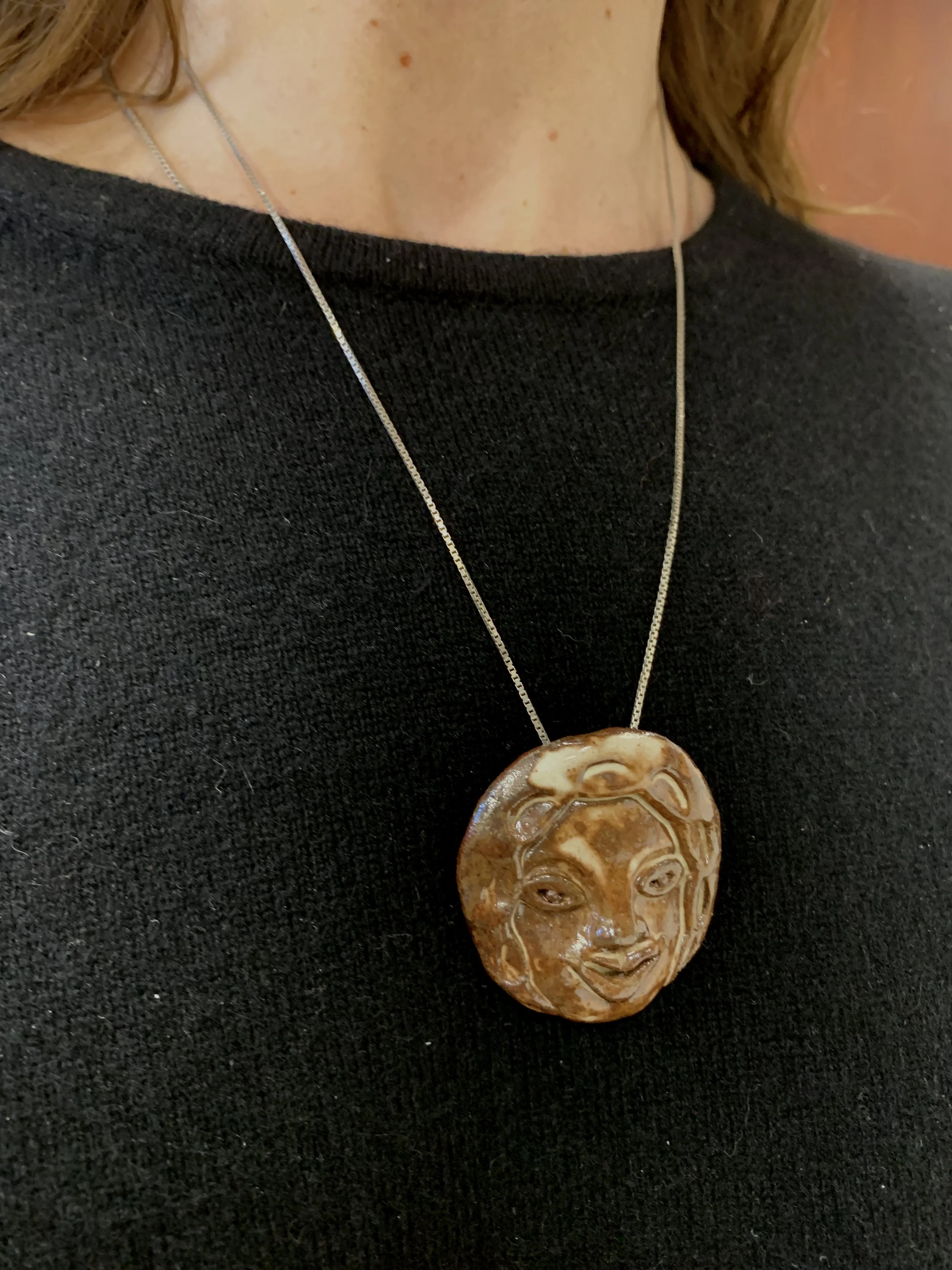 Erica Deichmann - Face Pendant -Lifestyle 4.jpg