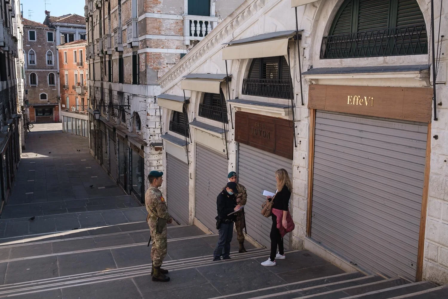 Alla ricerca di 'esseri umani'