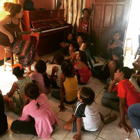 Building our Community Choir at NicaPhoto in Nagarote.