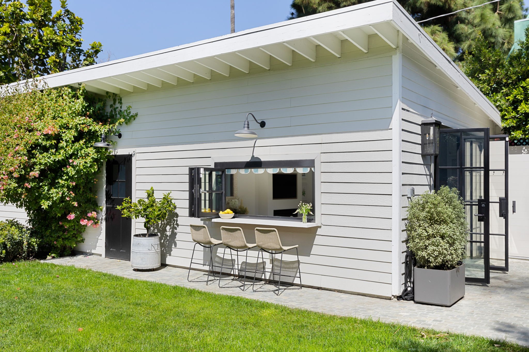 95-web-or-mls-548-s-van-ness-ave.jpg