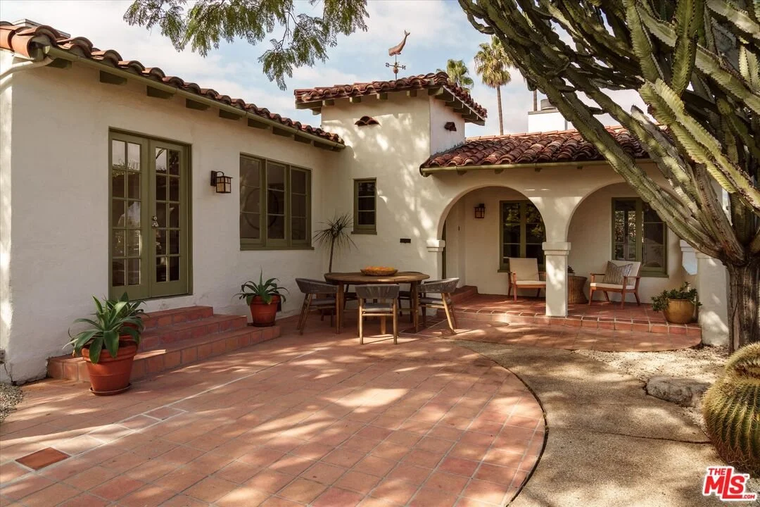 2439 Ronda Vista Dr