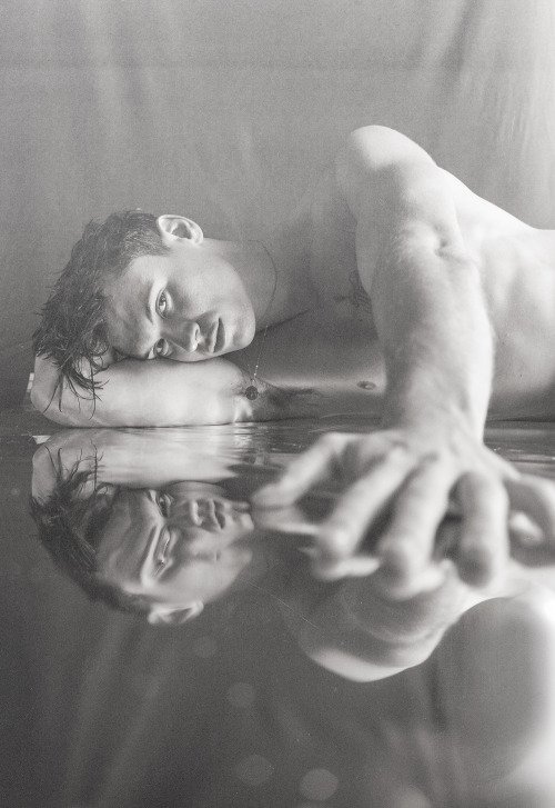 A mirror portrait by Anthony Amadeo