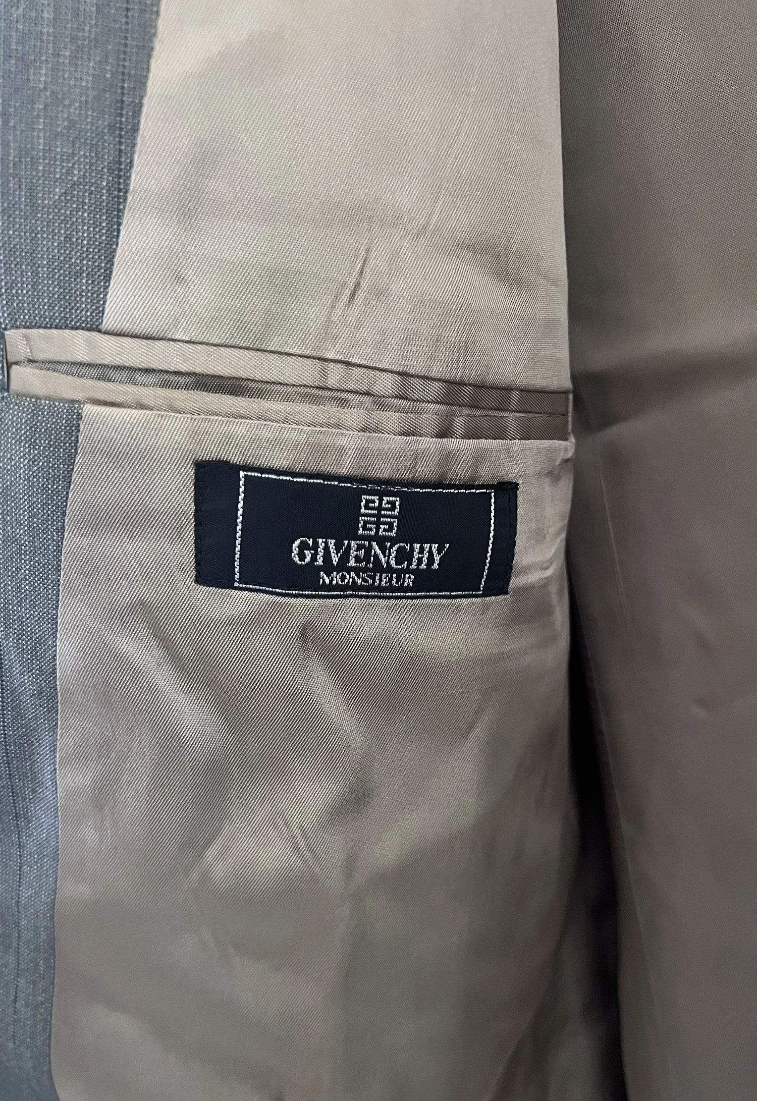 givenchytag.jpg