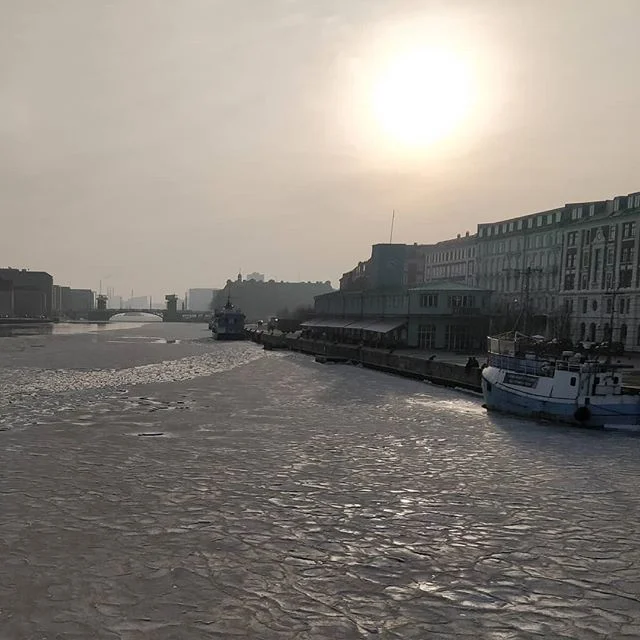 #Copenhagen canals are frozen - brrrr...!!! Beautiful though! #nofilter #wintercopenhagen #winterwonderland #exploringcopenhagen