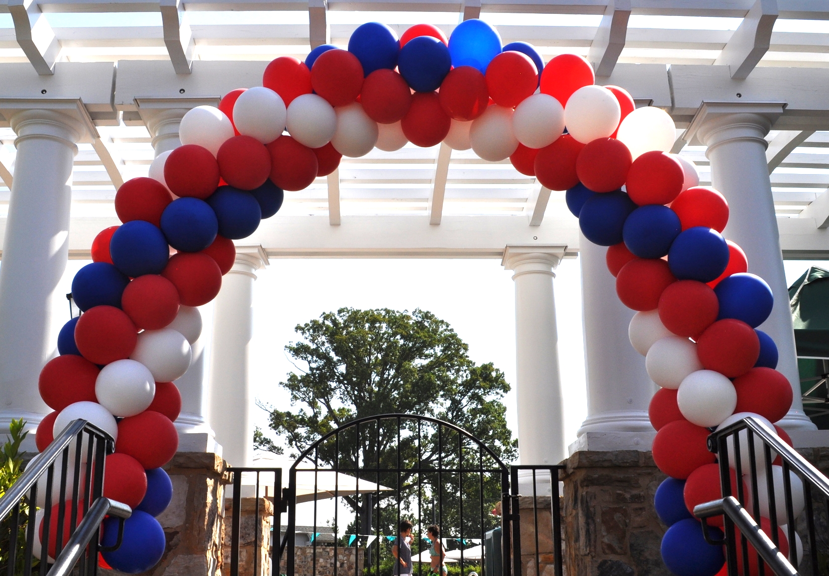 Independence Day balloon arch