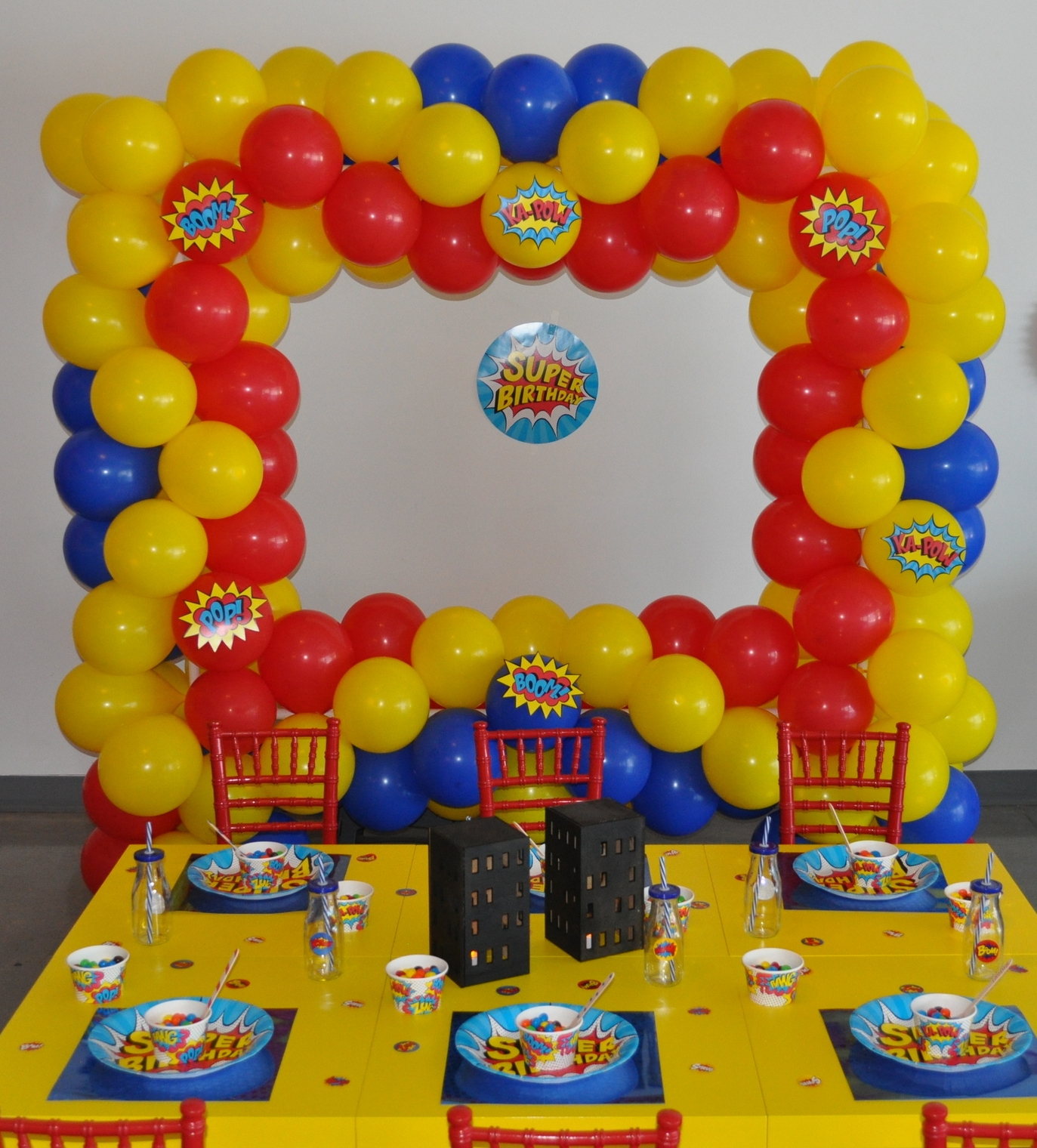 Super Hero balloon selfie station. Tablescape by EllyB Events.