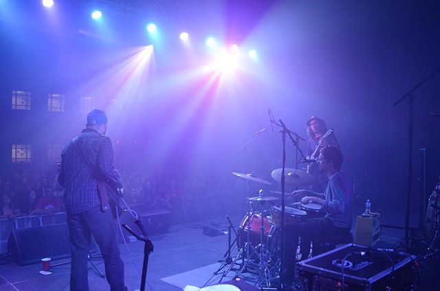 A shot of the boys from last nights @alverniauniversity show with @plainwhitets 📸: @peach_levine