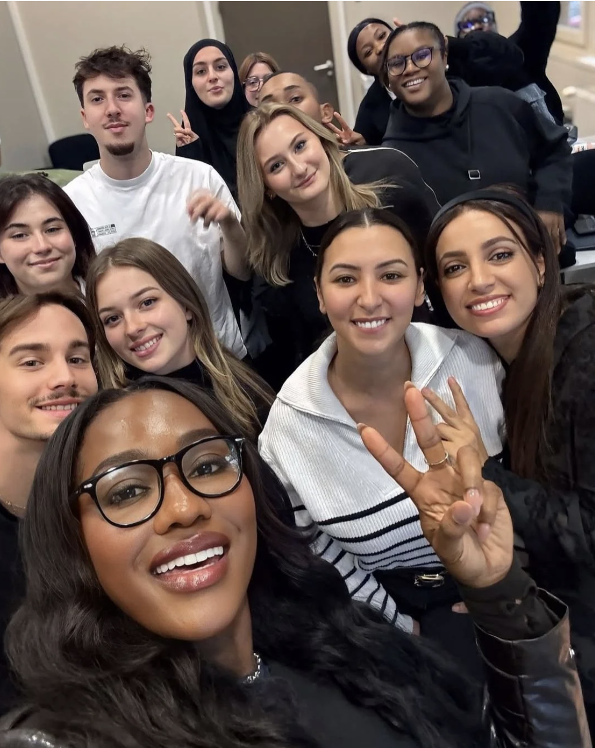 Makeup artist working at the L'Oreal Paris Academy.