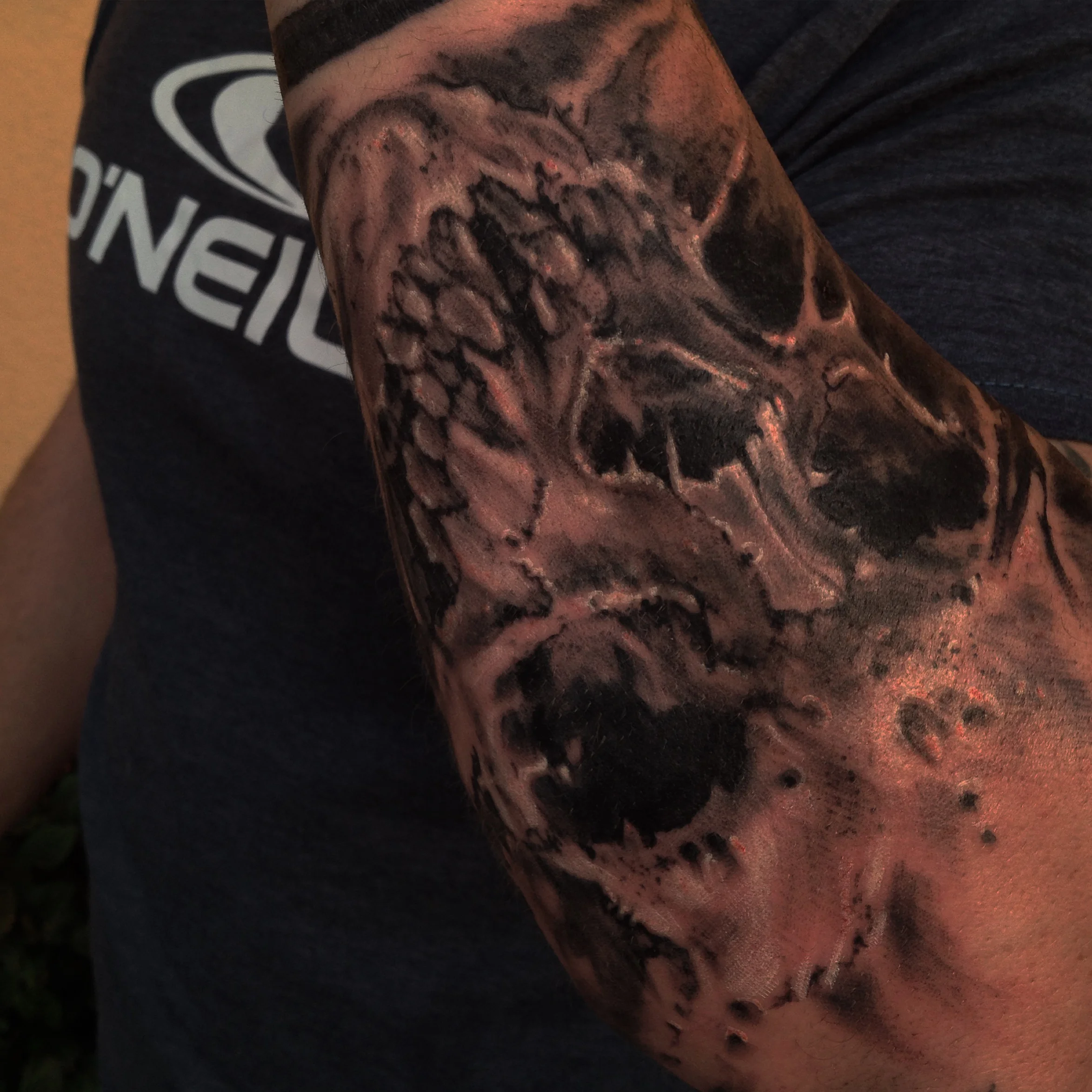  Skull on the outside forearm... 