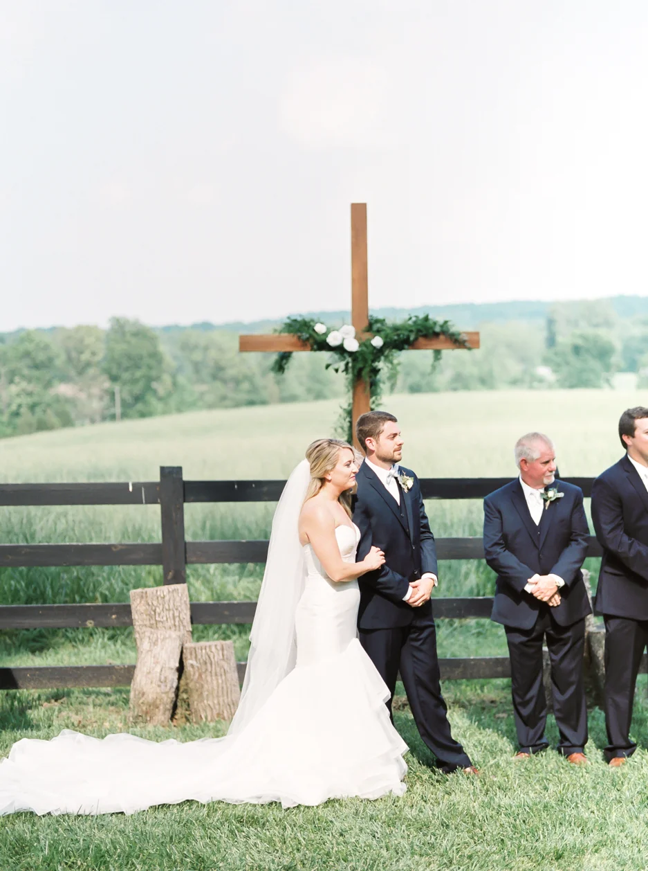 northcarolinacontemporaryrusticwedding