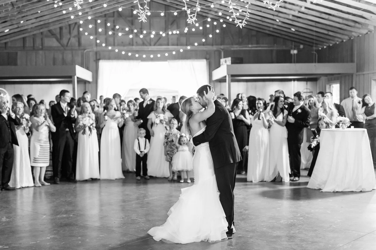 northcarolinacontemporaryrusticwedding