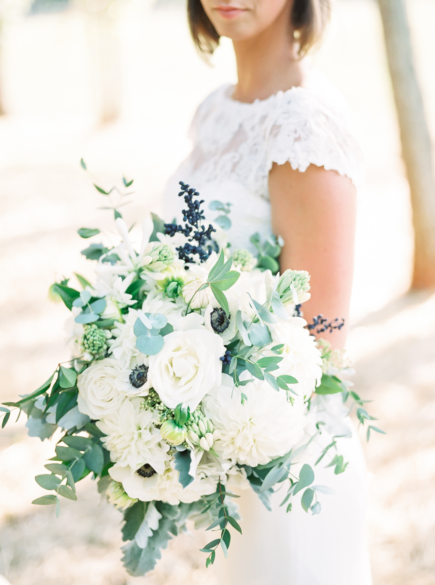 Flower bouquet with light colors