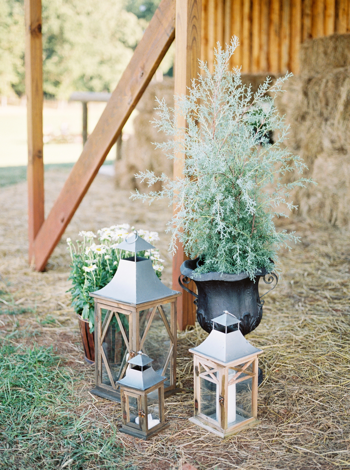 farmhouse wedding details