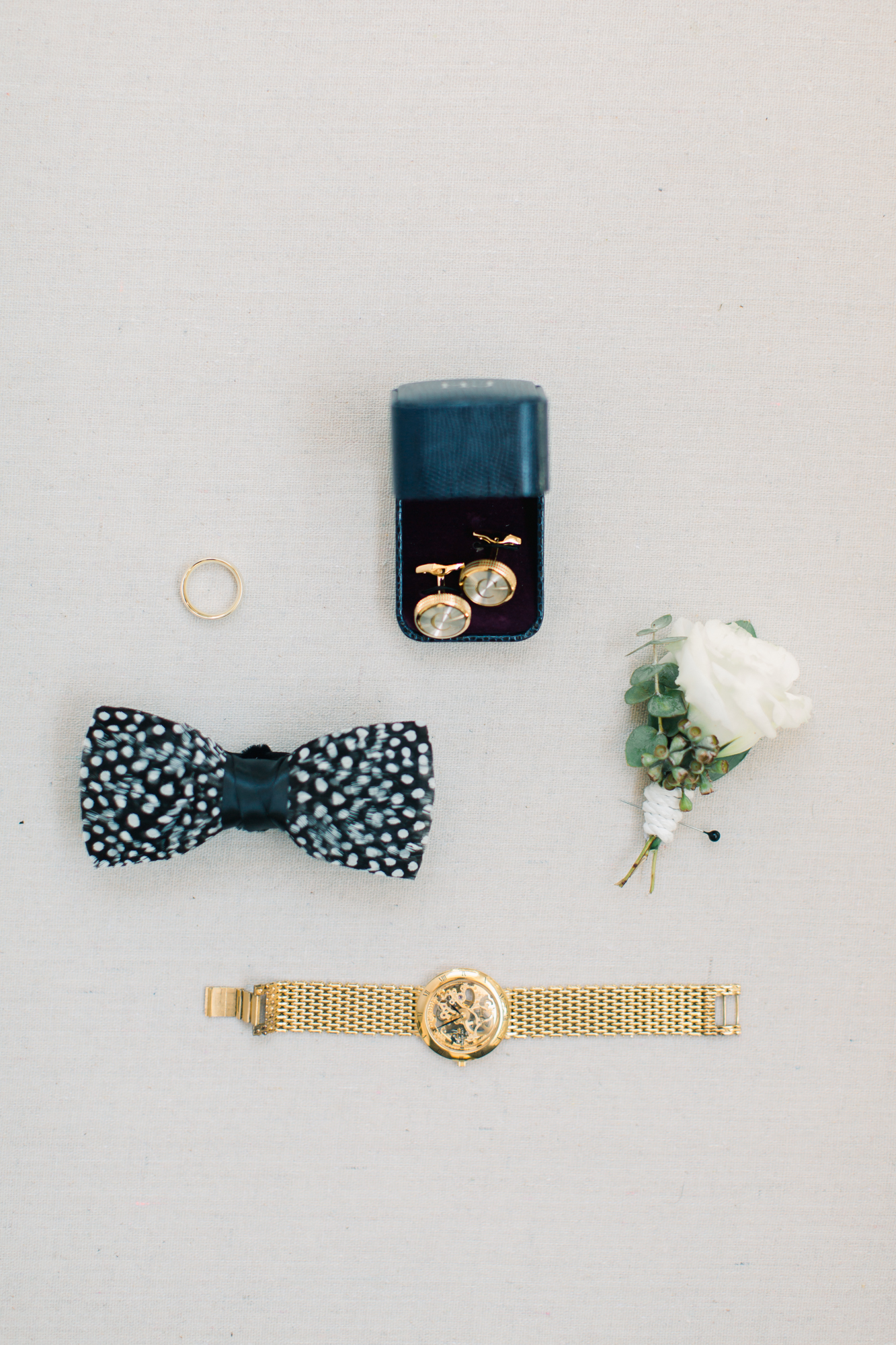 grooms details bow tie