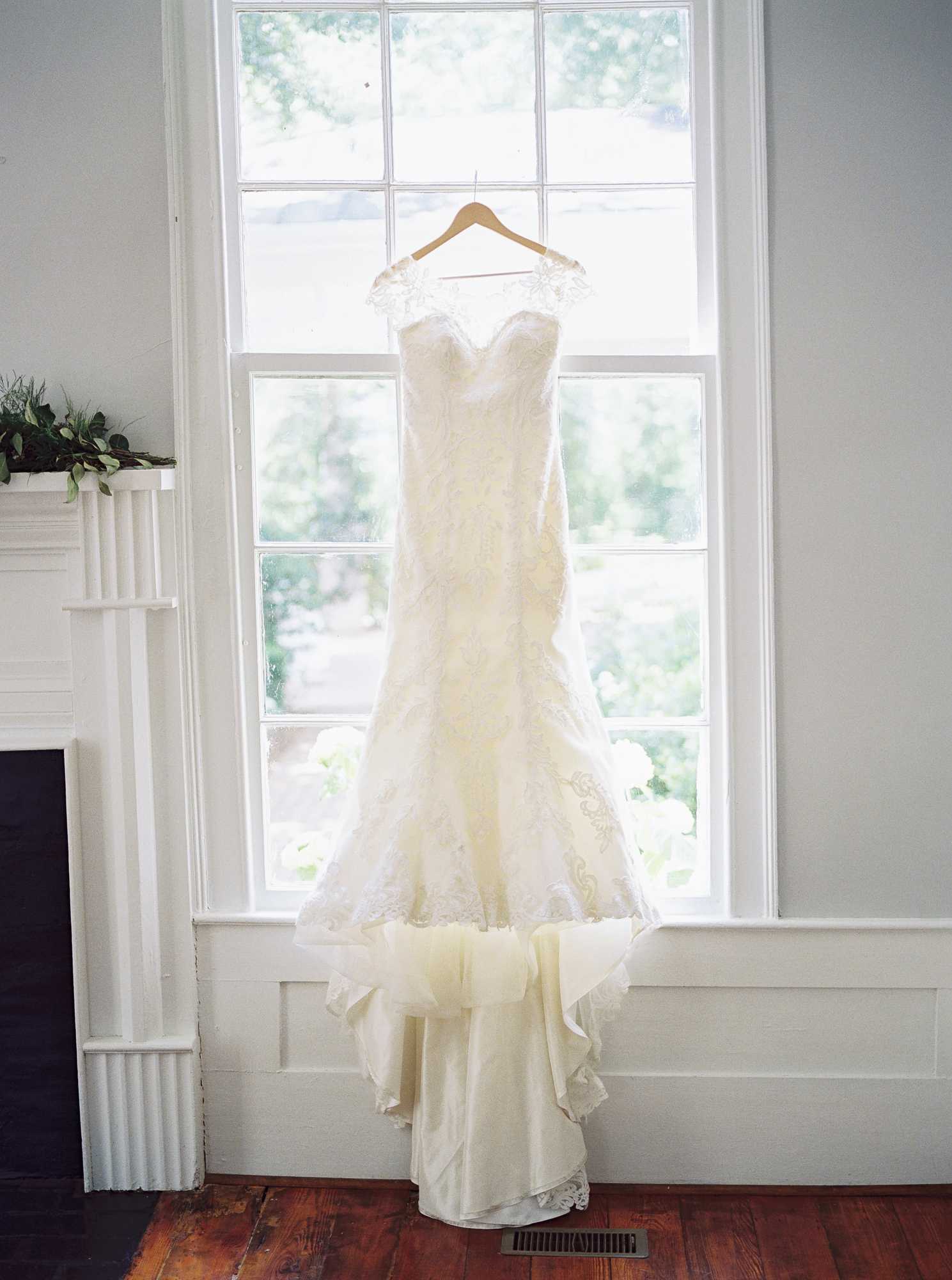 lace wedding dress