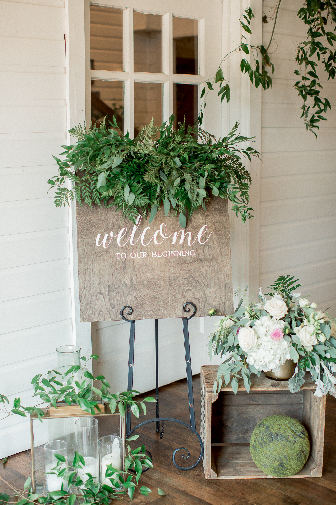 wooden welcome sign wedding decor