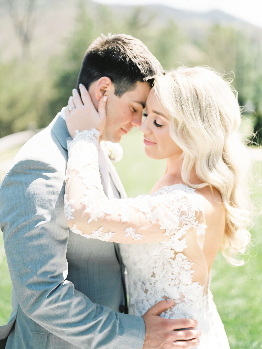 Asheville Wedding photographers at Chestnut Ridge