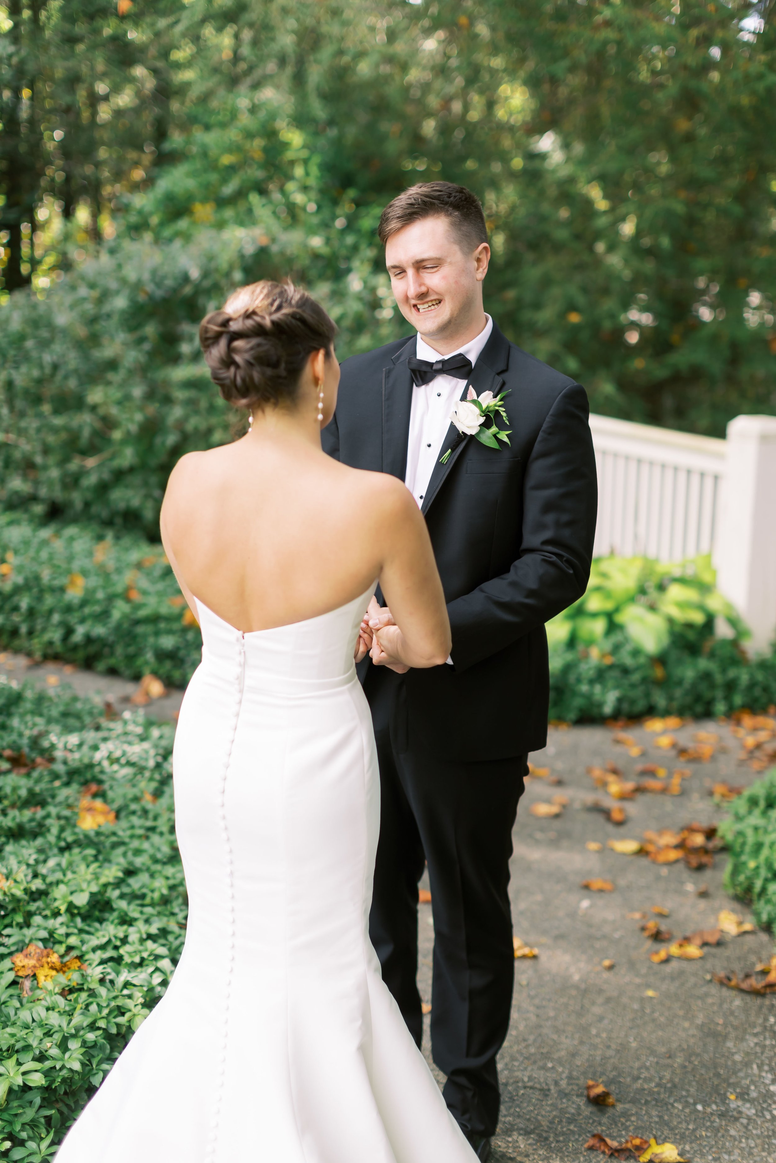 Old Edwards Inn Fall Wedding Photography at Piermont Cottage