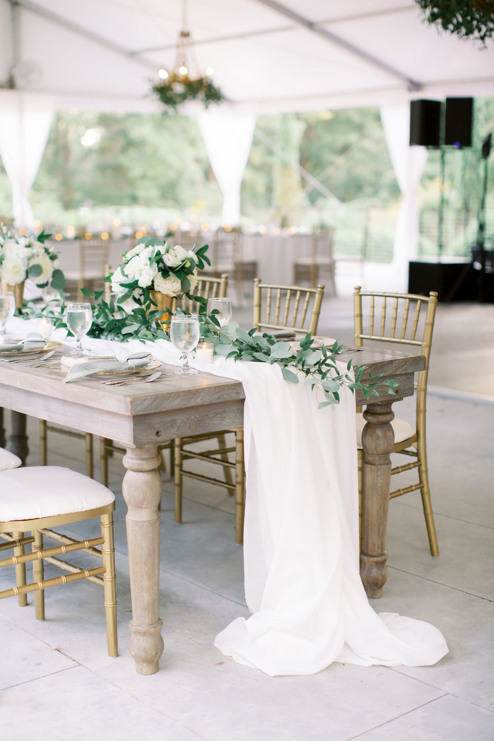 Head table inspiration with greenery