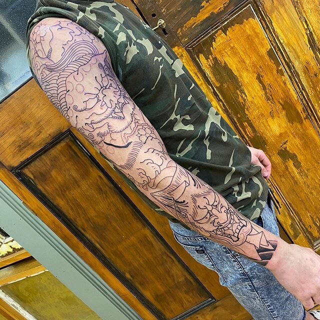 This is Mac&rsquo;s first tattoo, he sat like a rock! Thanks mate. 
To make a booking:
📞- 07 3262 6574
📧- ryandlstattoos@gmail.com - shinkotattoo@gmail.com
⛩- @shinkotattoo
.
.
.
.
.
.
.
#japanesetattoodesign#japanese#japanesetattoo#irezumi#japanes