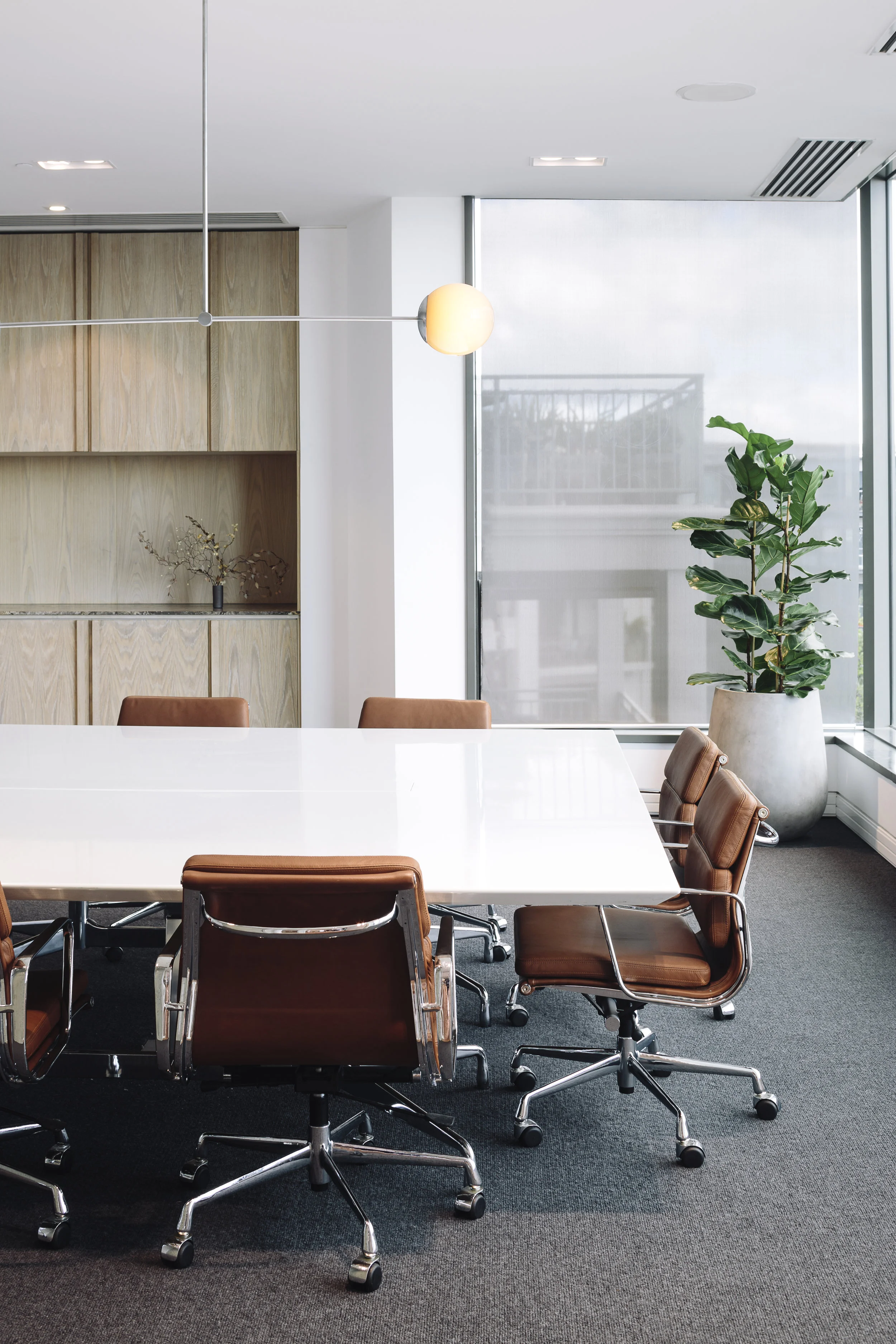 b Henderson office Auckland — PENNANT & TRIUMPH