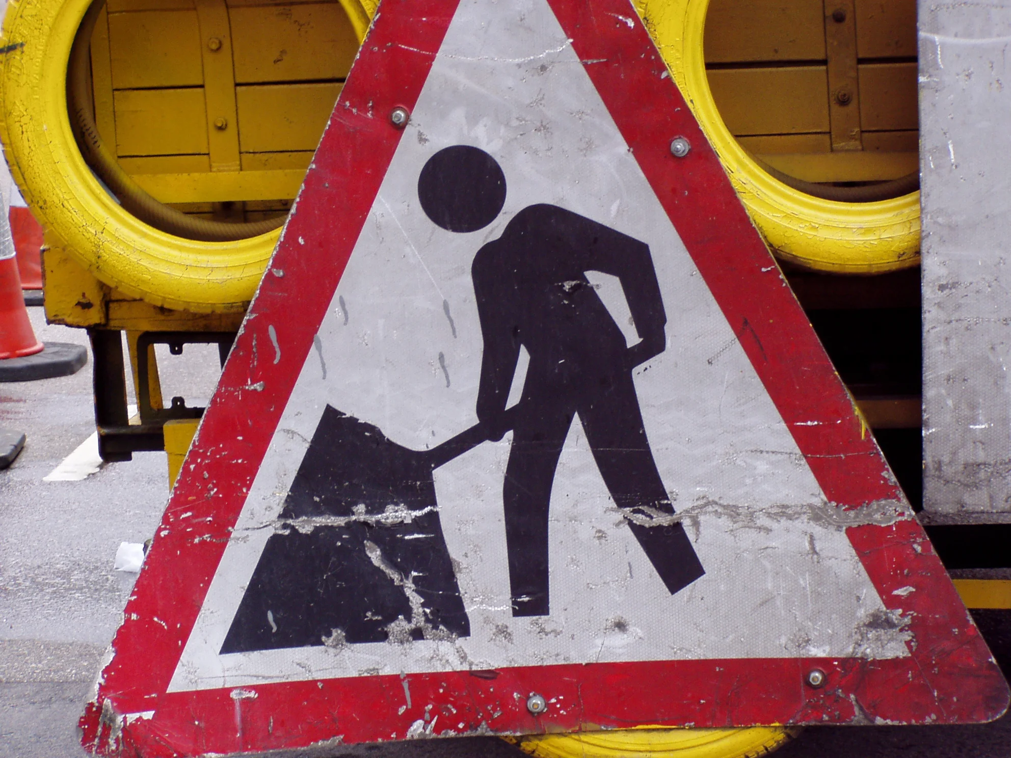 Why must the AEC (Architecture, Engineering and Construction) industry disrupt? 