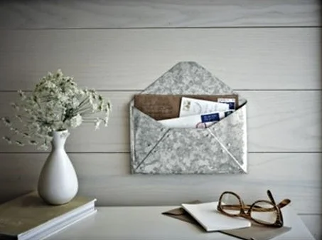 Galvanized mail holder.JPG