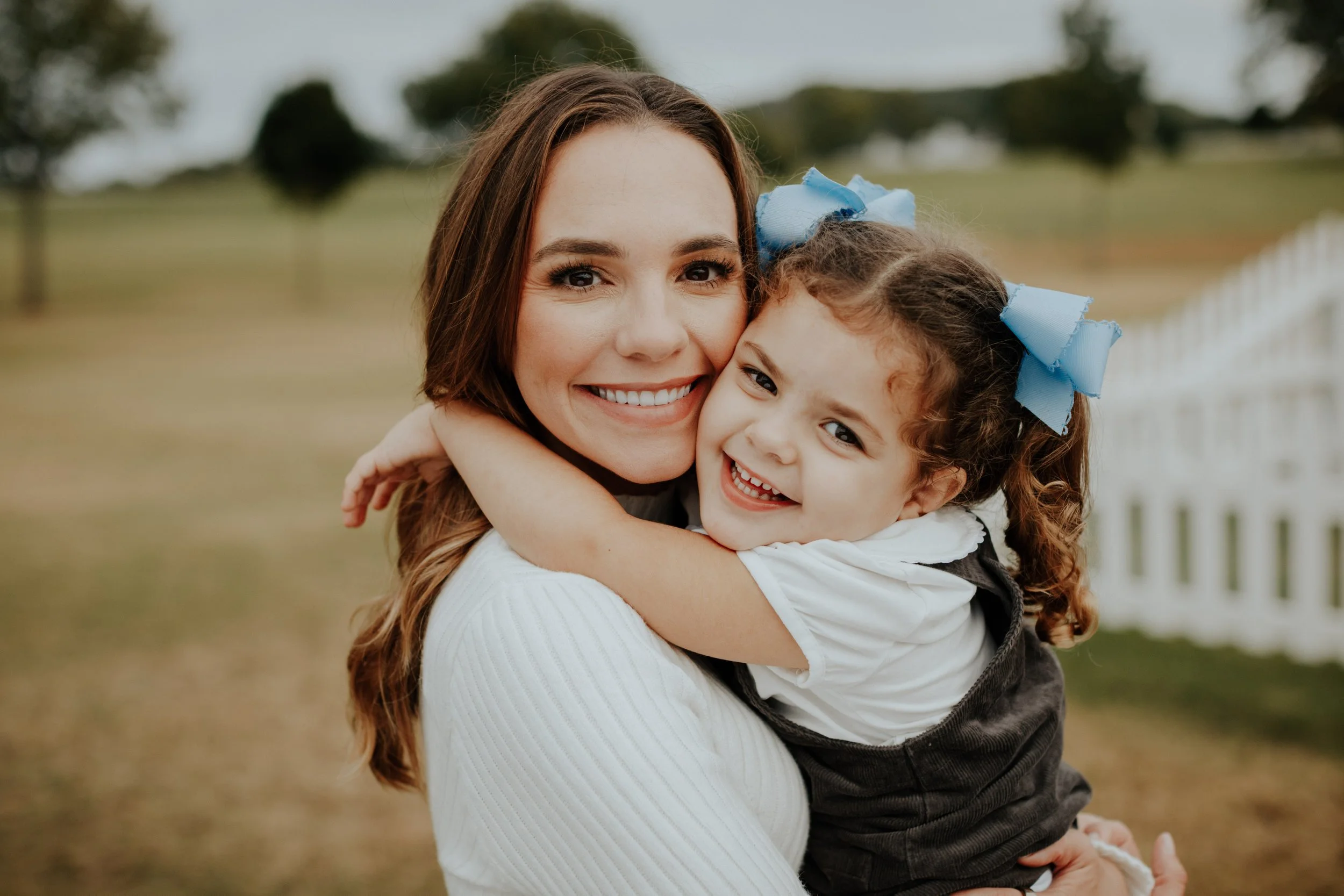 cutestmotherdaughterpose