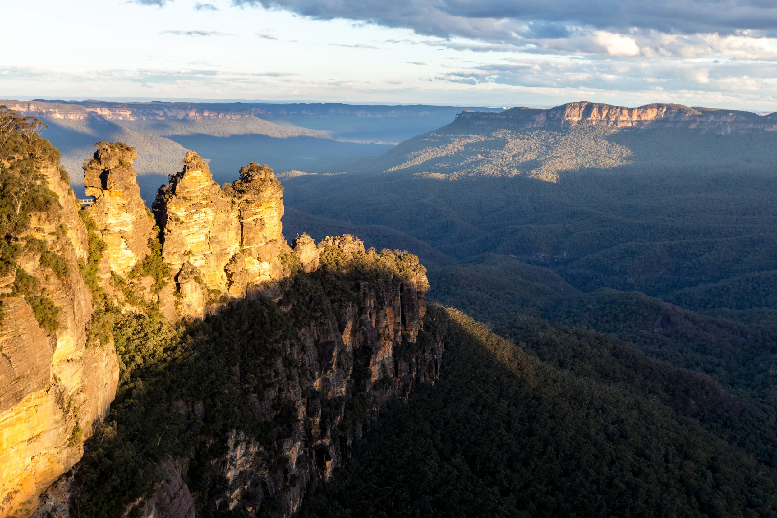 Three Sisters in the Blue Mountains