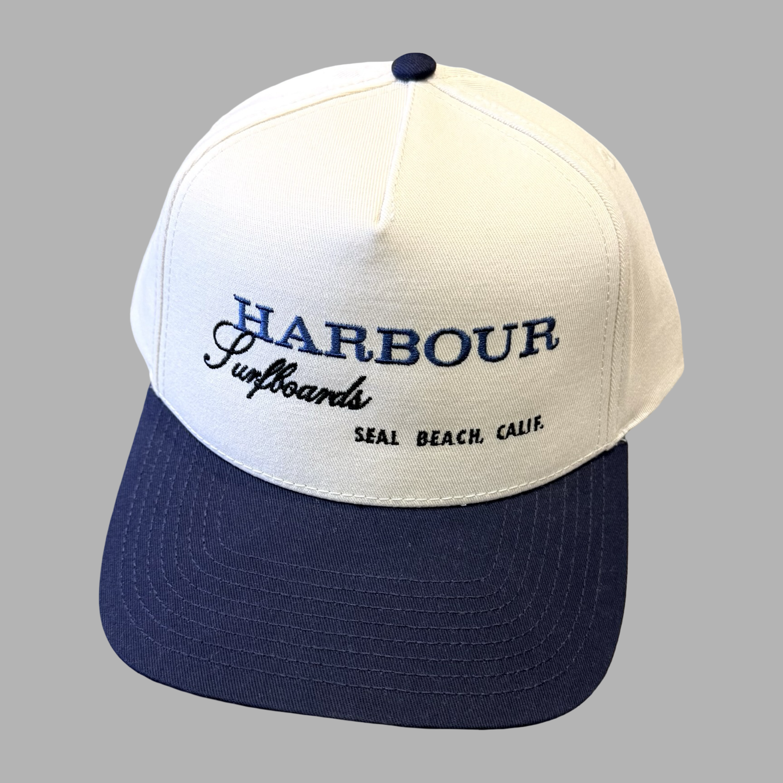 script embroidered hat - natural/navy