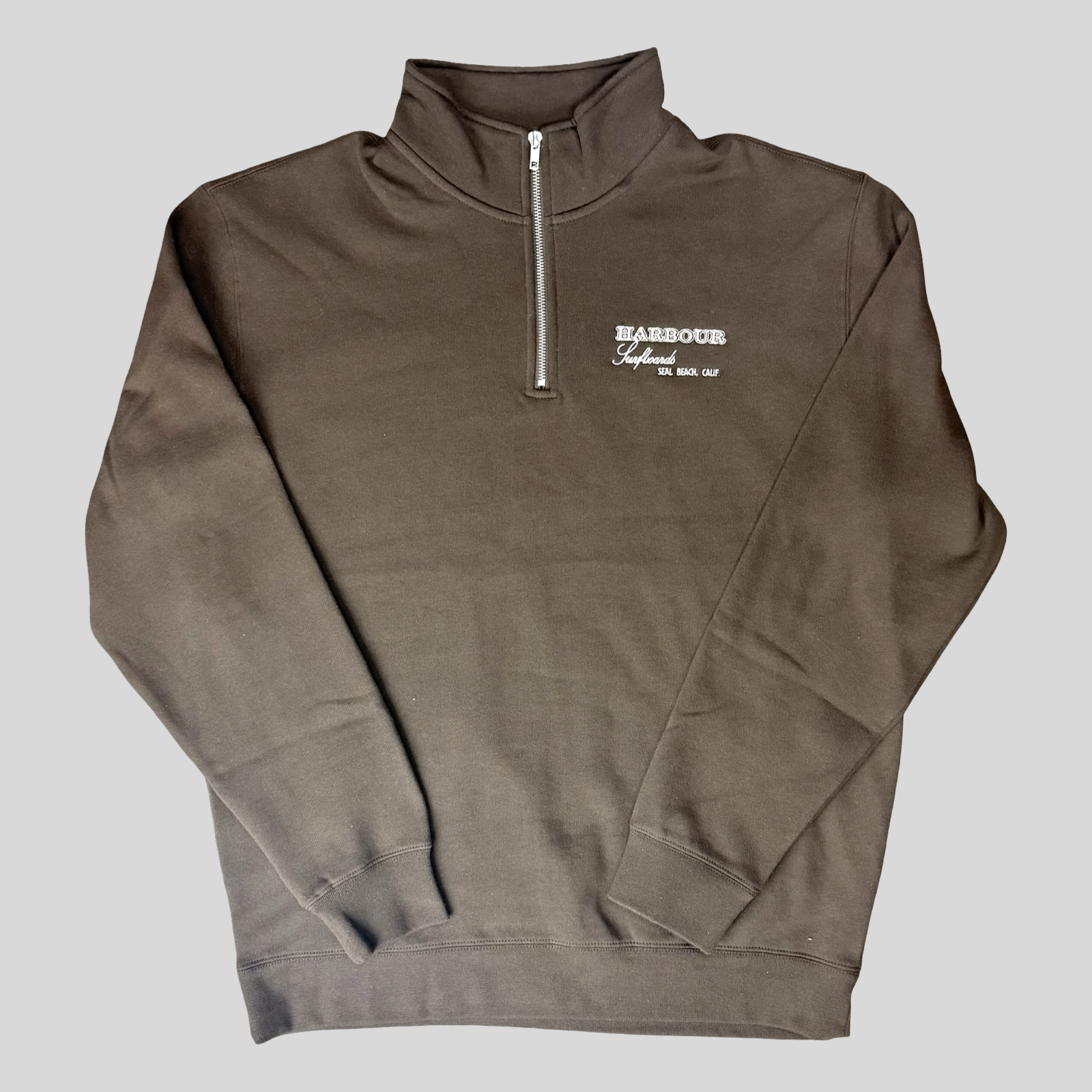 Script quarter zip - brown