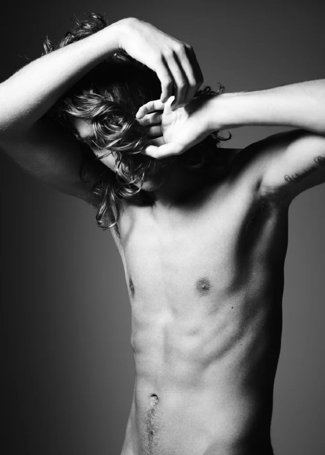 KylieCoutts_PORTRAITS_jakegordon-087AAA_1.jpg