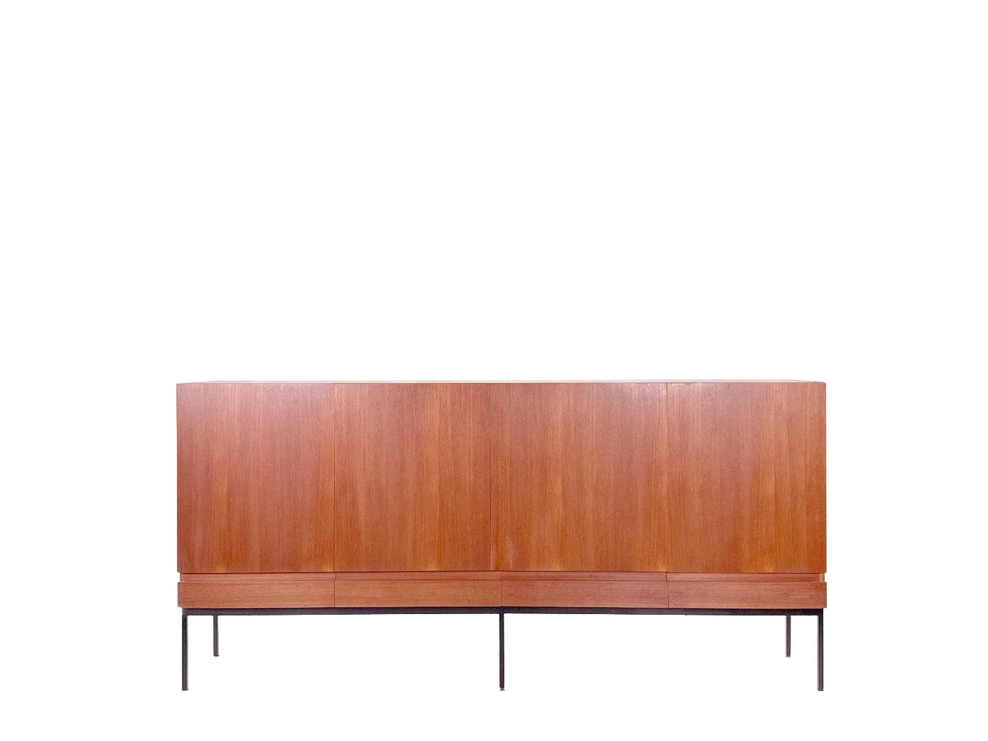 B60 highboard van Dieter Waeckerlin voor Behr in teak – totaalbeeld vintage mid century design
