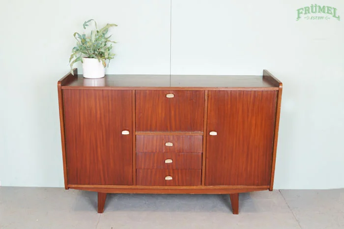 ka91-18 vintage dressoir.jpg