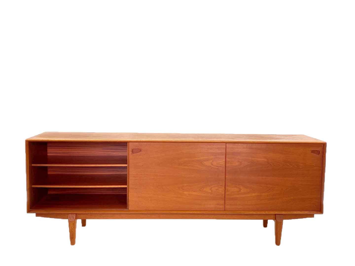 ka22-23-Vintage-teak-sideboard-dressoir-van-Rosengren-Hansen-voor-Skovby-Mobelfabrik,-1960-(2).jpg
