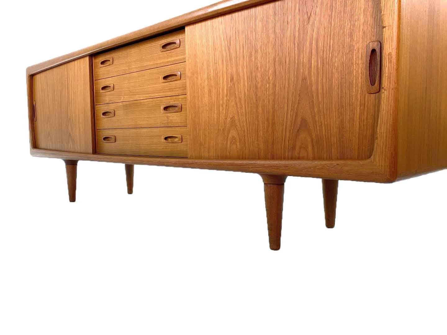 ka13-23-vintage-sideboard-dressoir-van-H.P.-Hansen,-Denmark-1960s-(5).jpg