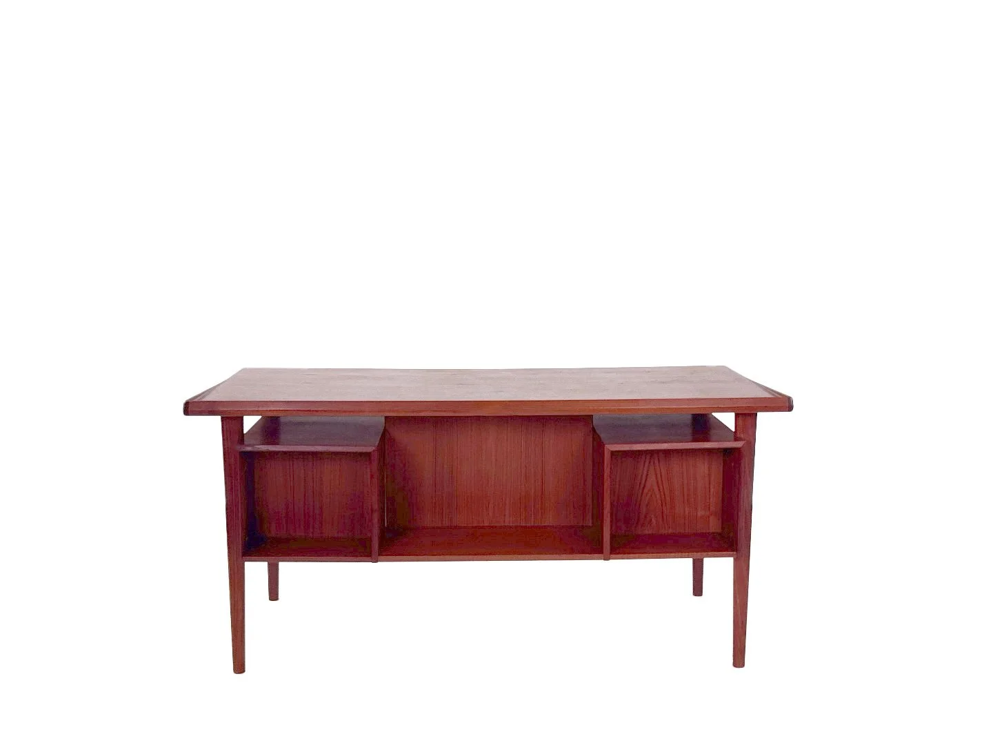 Vintage Deens vrijstaand bureau van Peter Løvig Nielsen in teak – achteraanzicht met opbergvakken