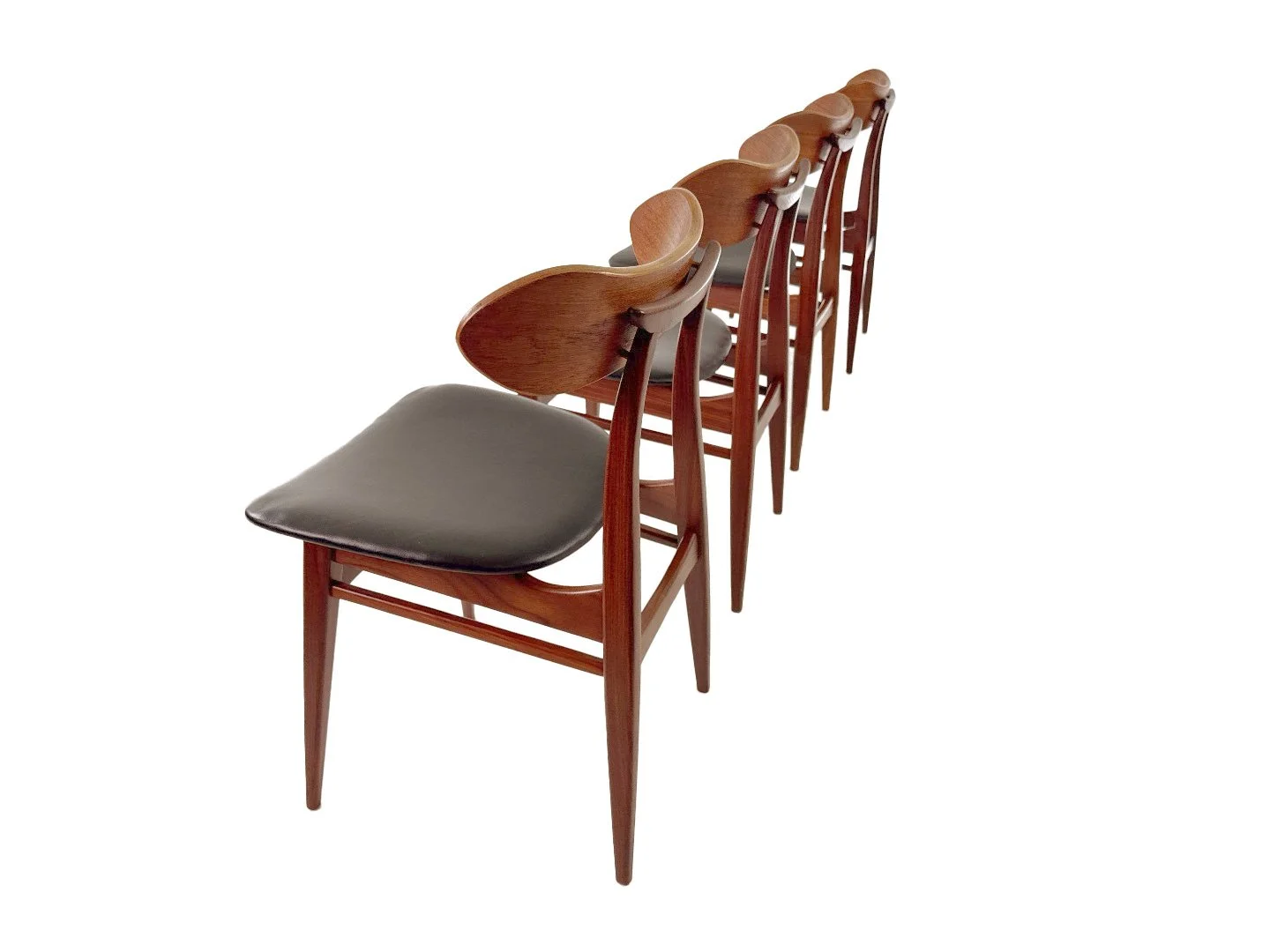 Mid century Kastrup stoel van Wébé – close-up schuin achteraanzicht links